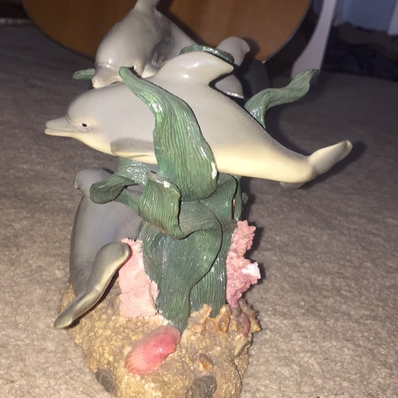 Decor - Picture 4 of 4